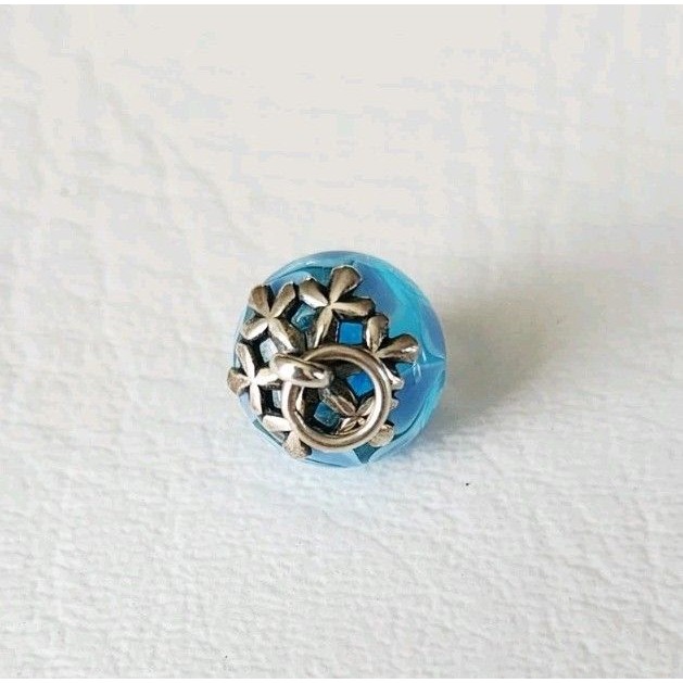 James Avery Retired Winter Snowflake Blue Glass Bead Finial 275$